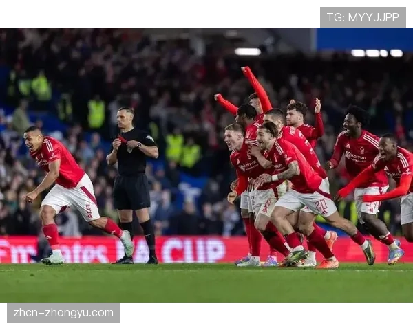 战术复盘：曼联0-2负于维拉，中场失控导致防线在区域与盯人间切换失灵