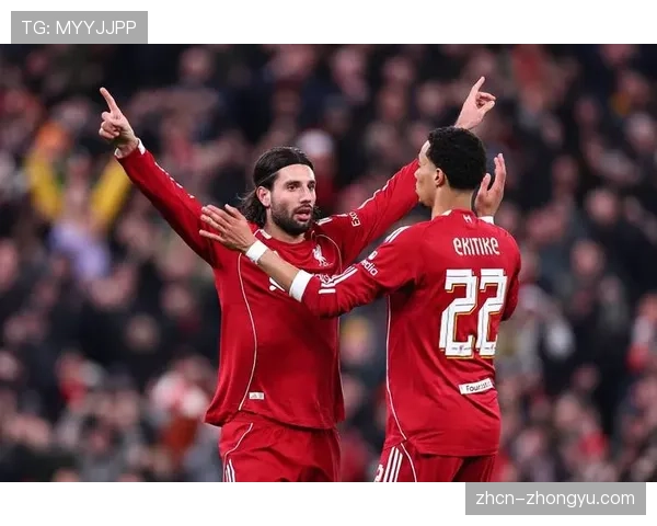 安菲尔德全场高唱“你永不独行”，利物浦保留最后争冠希望